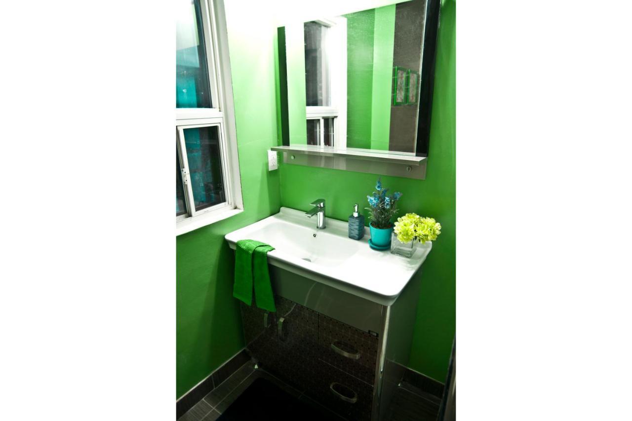 Colour Cube Guest House Toronto Downtown East Esterno foto