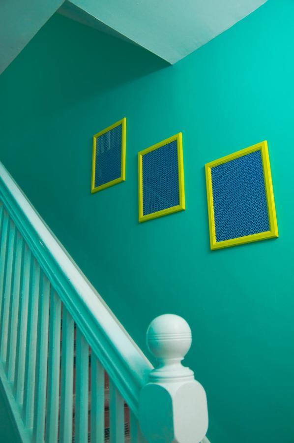 Colour Cube Guest House Toronto Downtown East Esterno foto