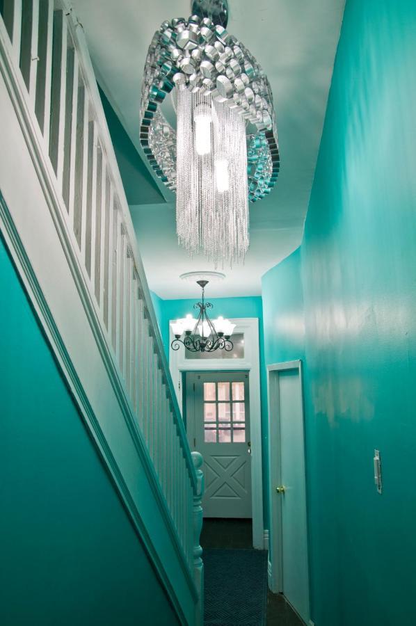 Colour Cube Guest House Toronto Downtown East Esterno foto