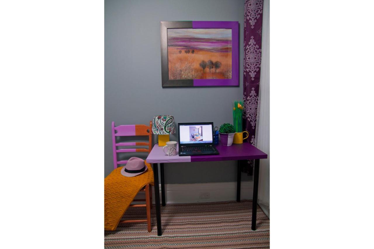 Colour Cube Guest House Toronto Downtown East Esterno foto
